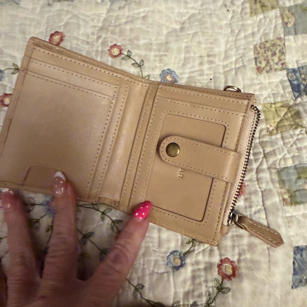 Andor Compact The Denner Nude Pink Leather Wallet with Snap Closure - Picture 3 of 3